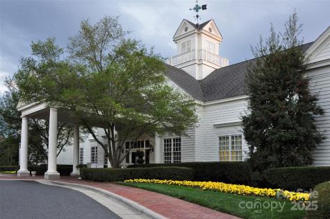 1740 Southpoint Lane New London NC 28127