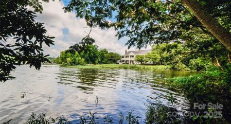 1740 Southpoint Lane New London NC 28127