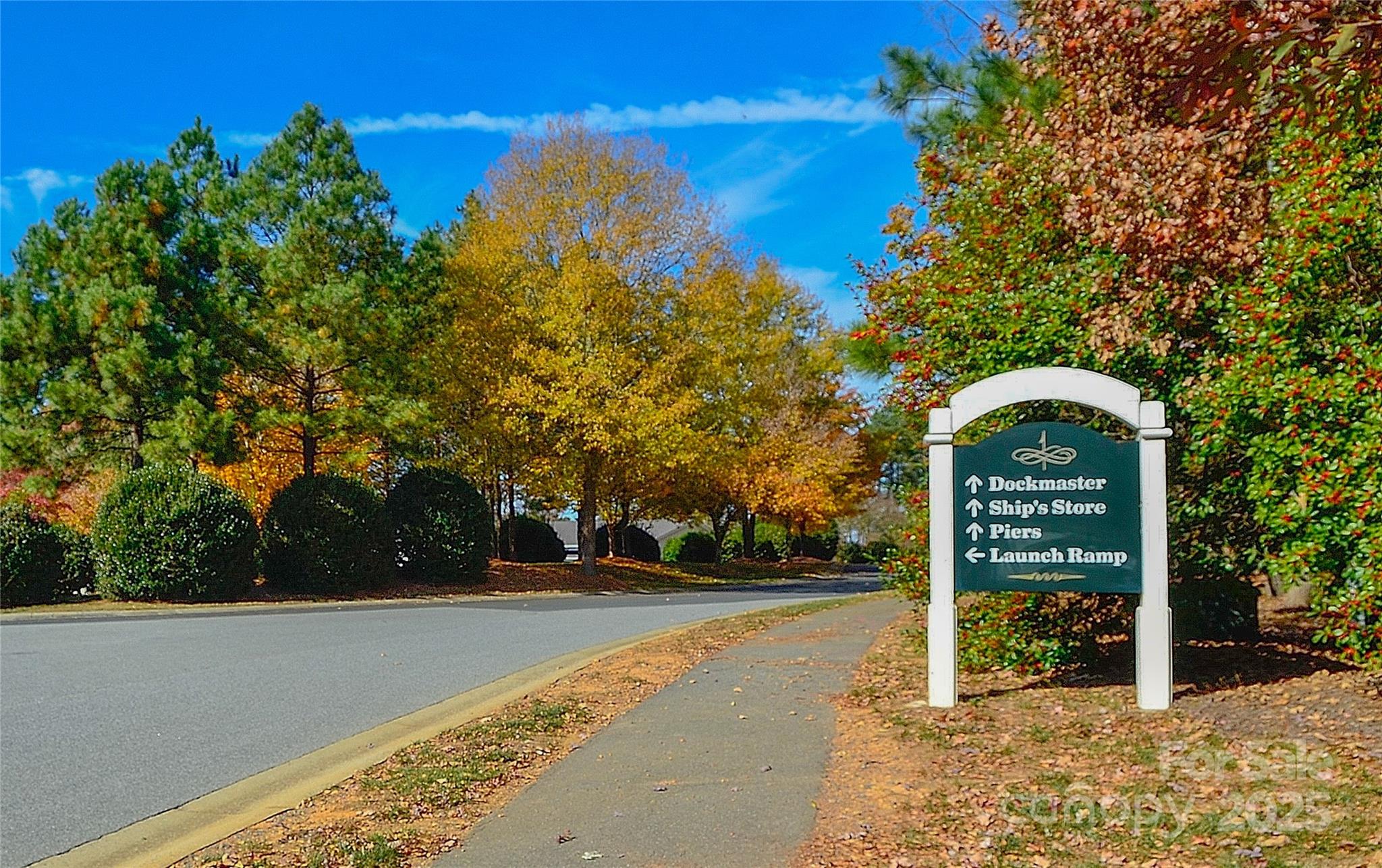 1740 Southpoint Lane New London NC 28127