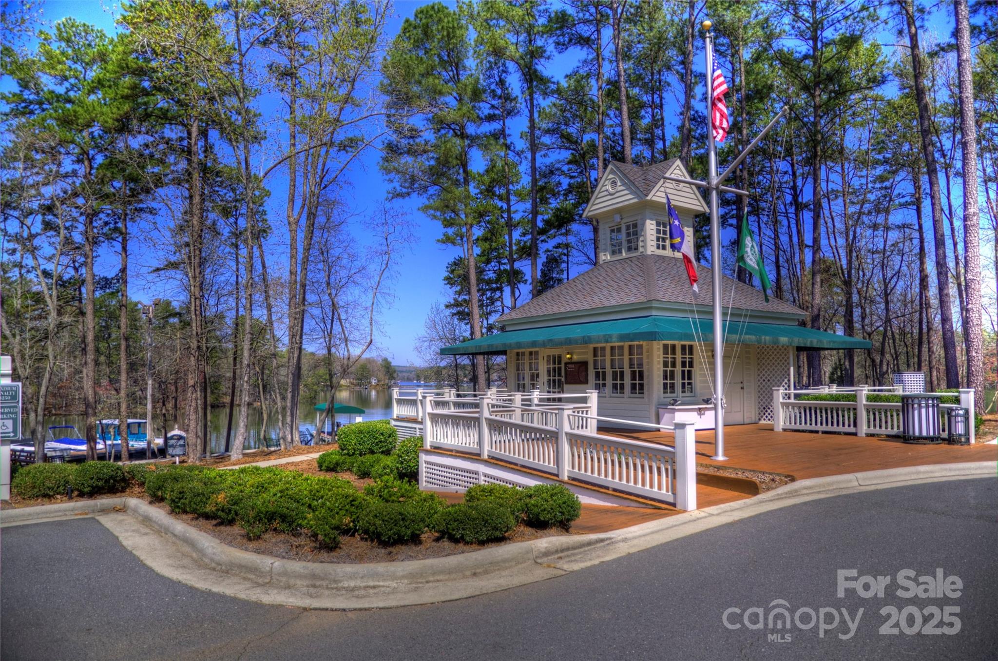 1740 Southpoint Lane New London NC 28127