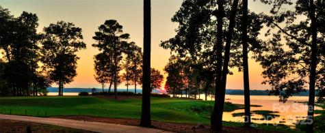 1740 Southpoint Lane New London NC 28127