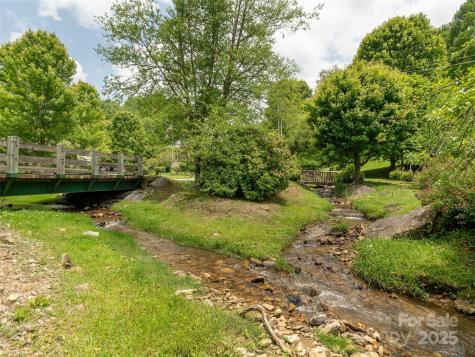 000 Puncheon Lane Mars Hill NC 28754