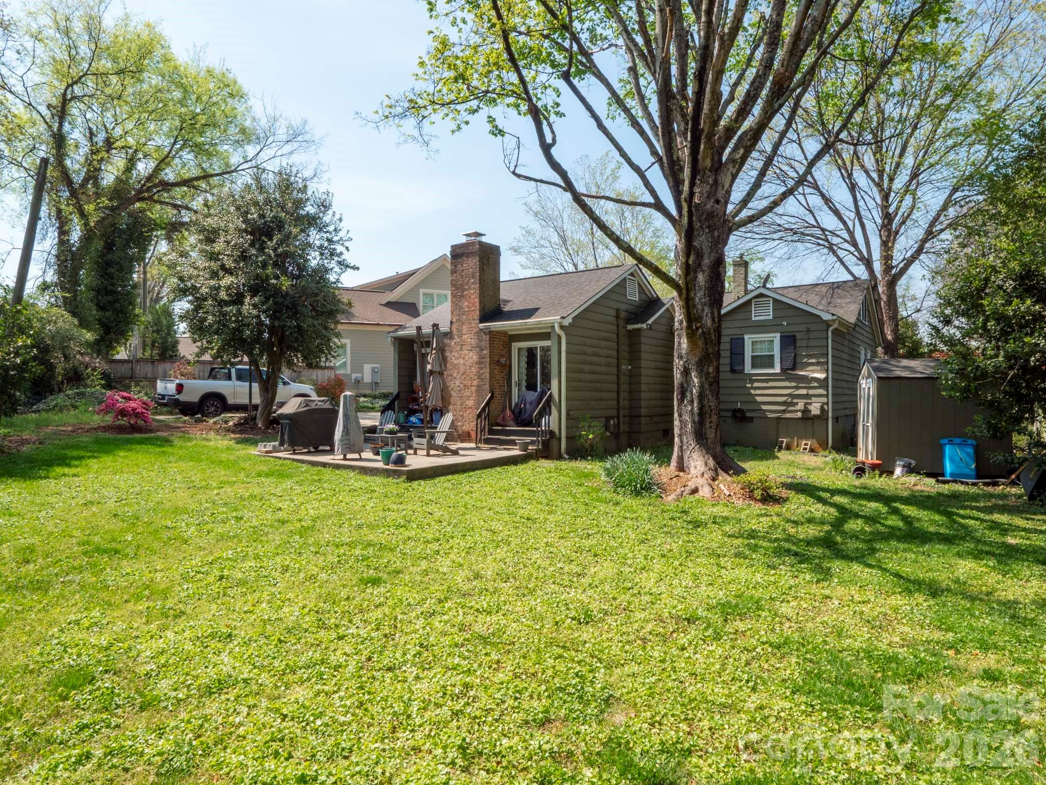 2009 Hassell Place Charlotte NC 28209