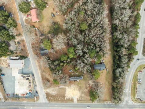 1048 Chesterfield Highway Cheraw SC 29520