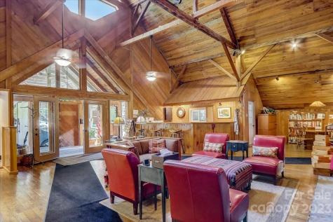 3 Chestnut Village Lane Mars Hill NC 28754