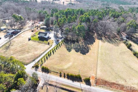 000 Whippoorwill Lane Mount Holly NC 28120
