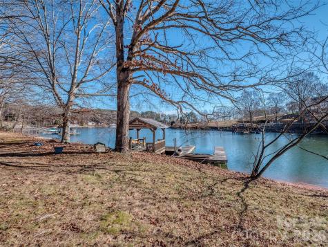 4677 Stratford Lane Denver NC 28037