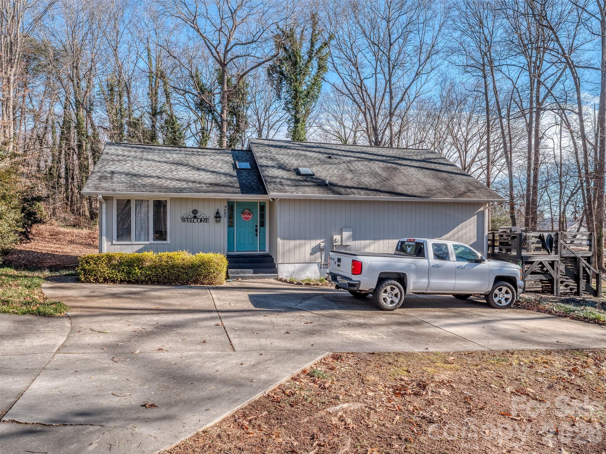 4677 Stratford Lane Denver NC 28037