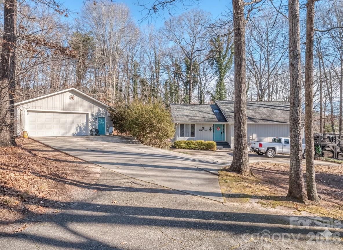 4677 Stratford Lane Denver NC 28037
