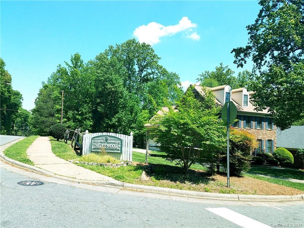 6821 Loretta Place Charlotte NC 28215