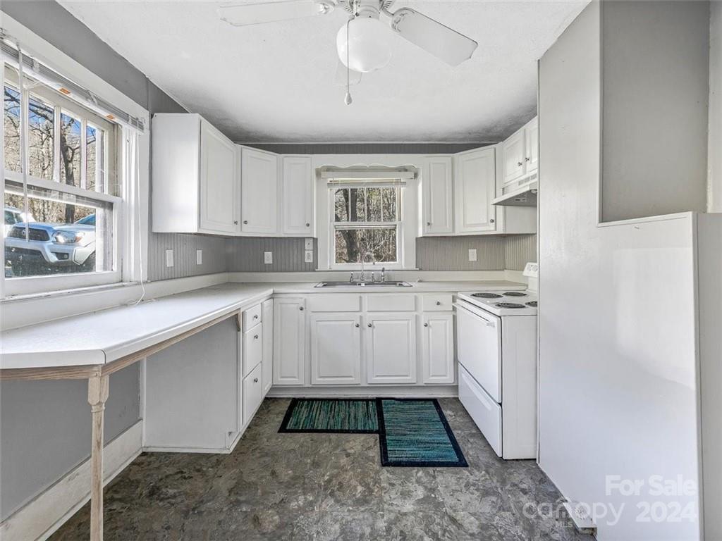 190 Blackberry Inn Road Weaverville NC 28787