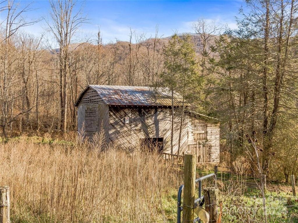 190 Blackberry Inn Road Weaverville NC 28787