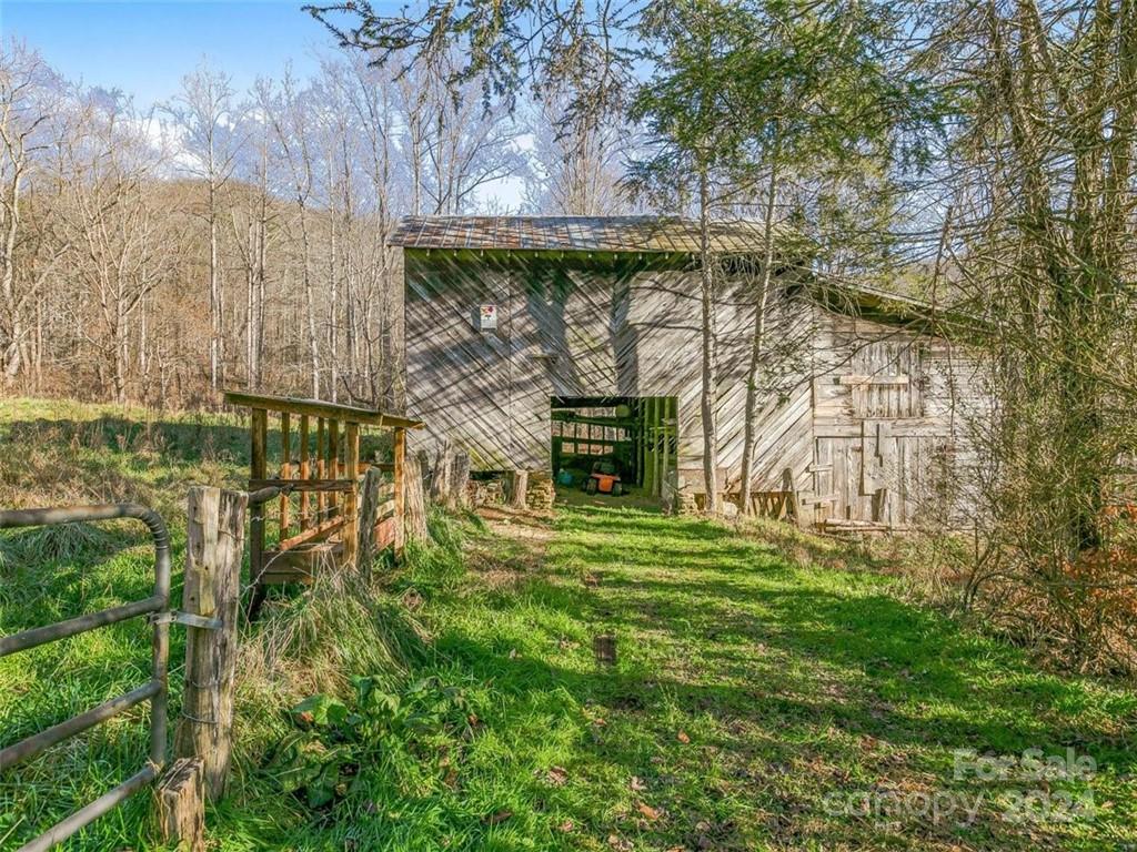 190 Blackberry Inn Road Weaverville NC 28787