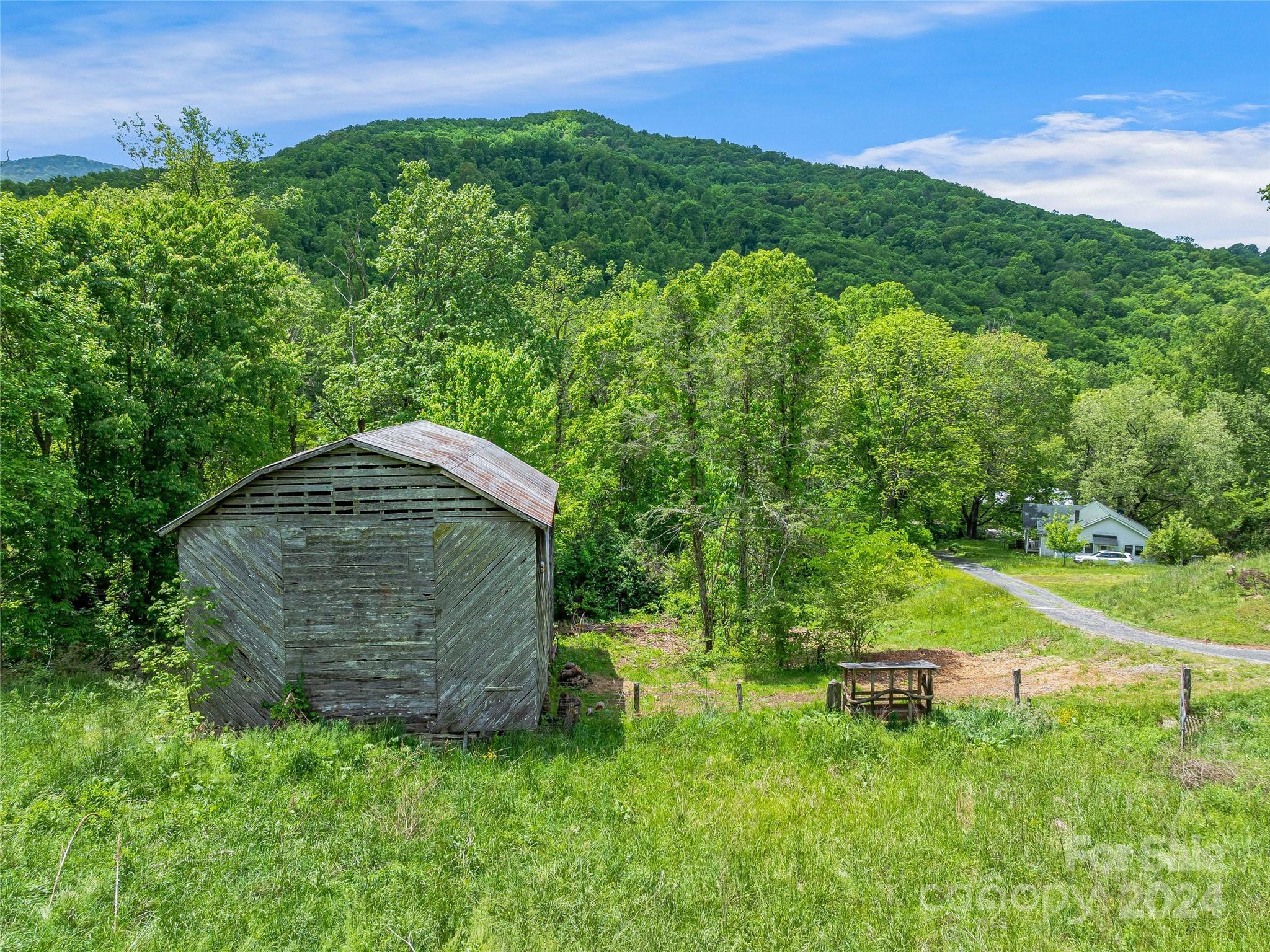 190 Blackberry Inn Road Weaverville NC 28787