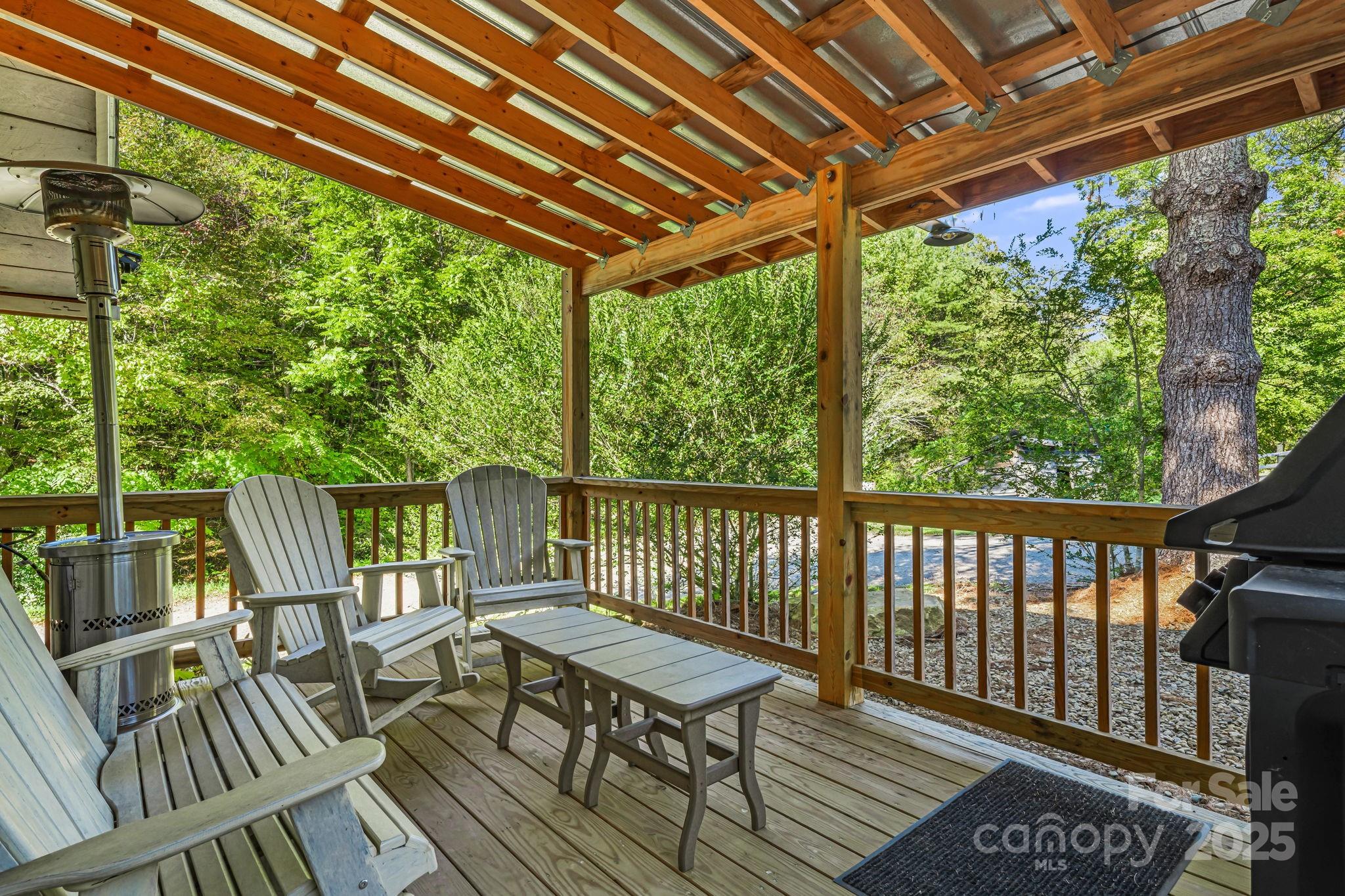 456 Maney Branch Road Burnsville NC 28714