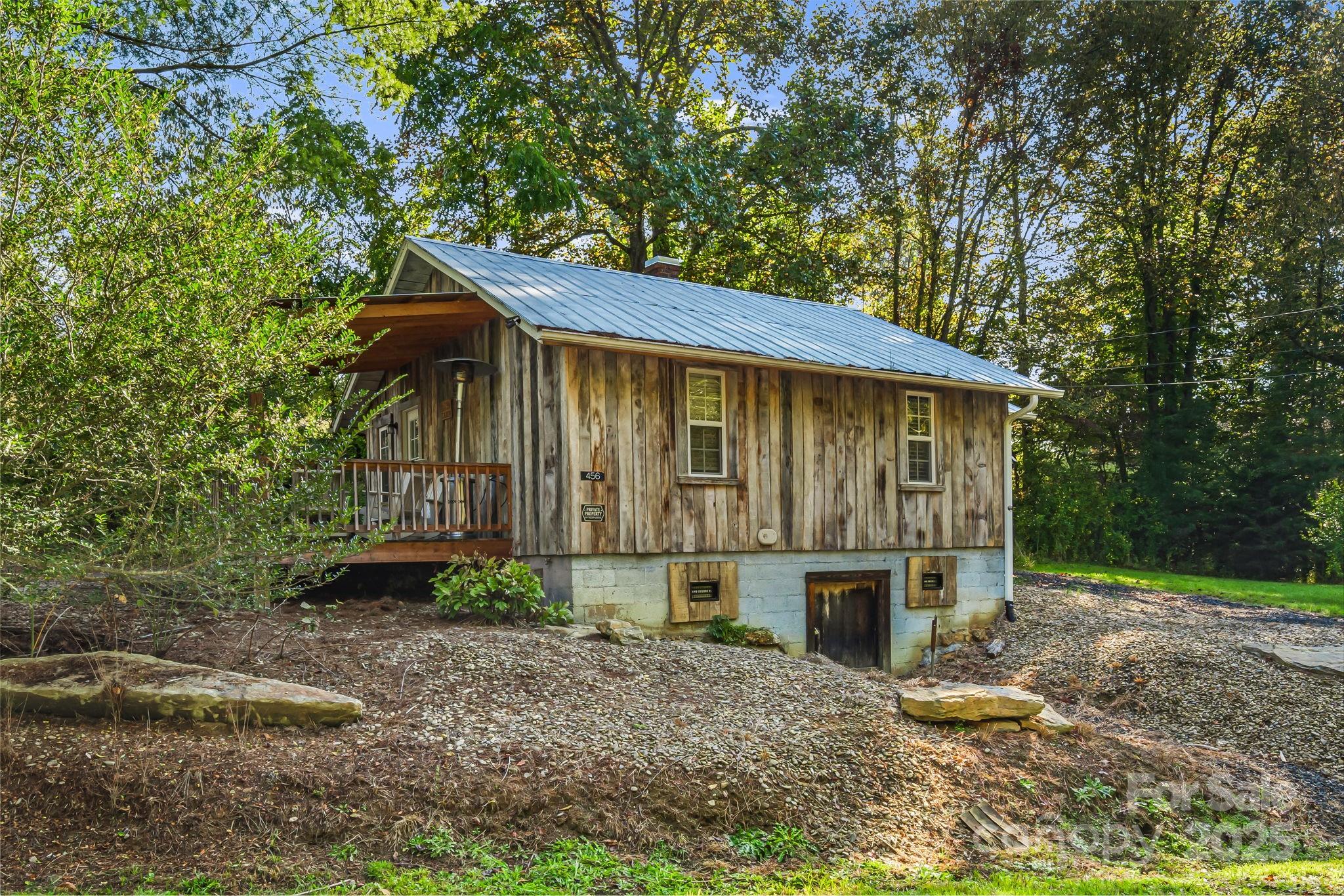 456 Maney Branch Road Burnsville NC 28714