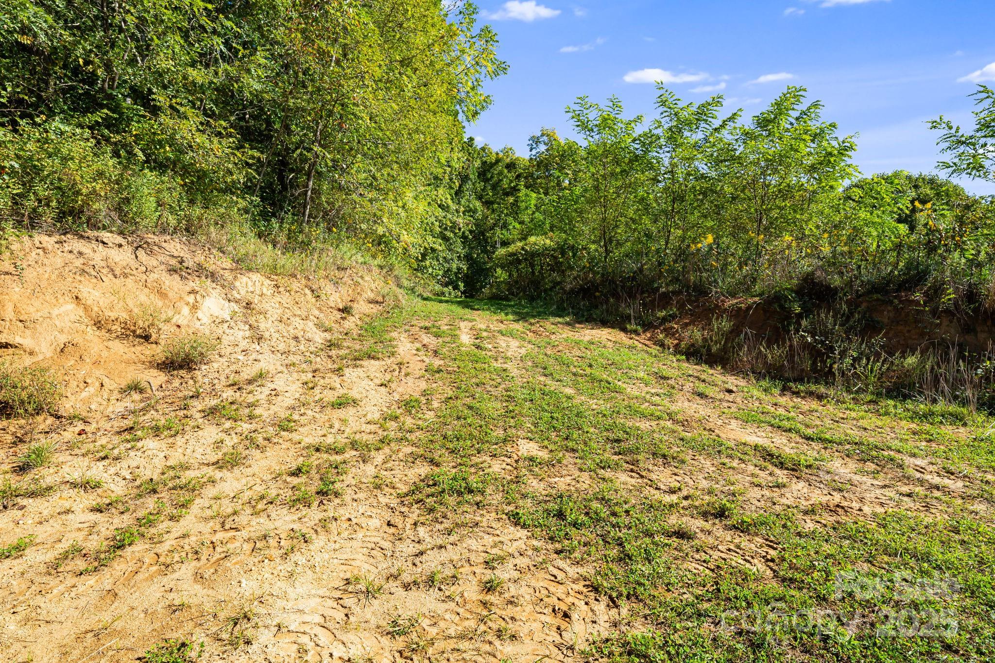 456 Maney Branch Road Burnsville NC 28714