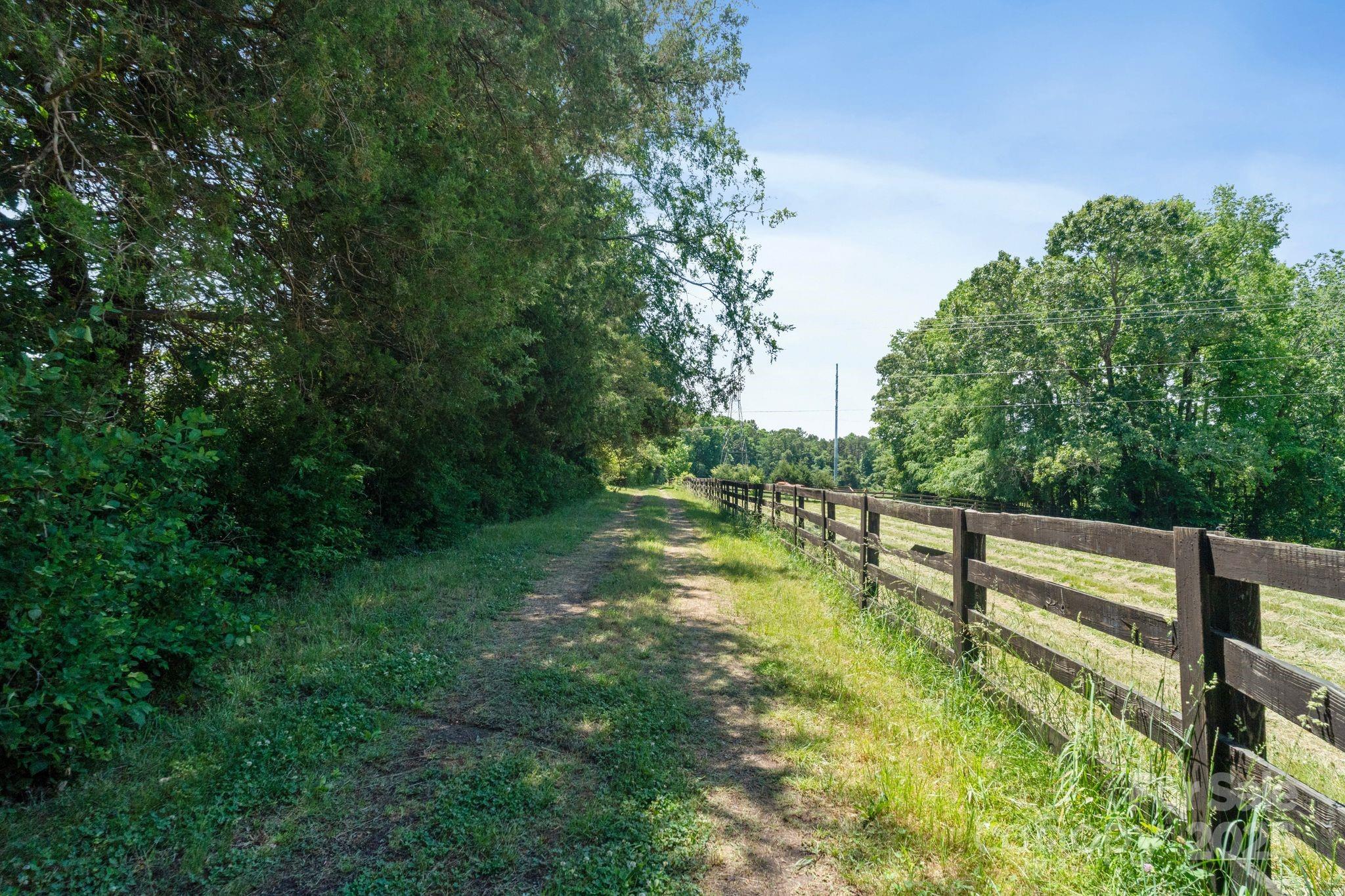 21121 Shearer Road Davidson NC 28036