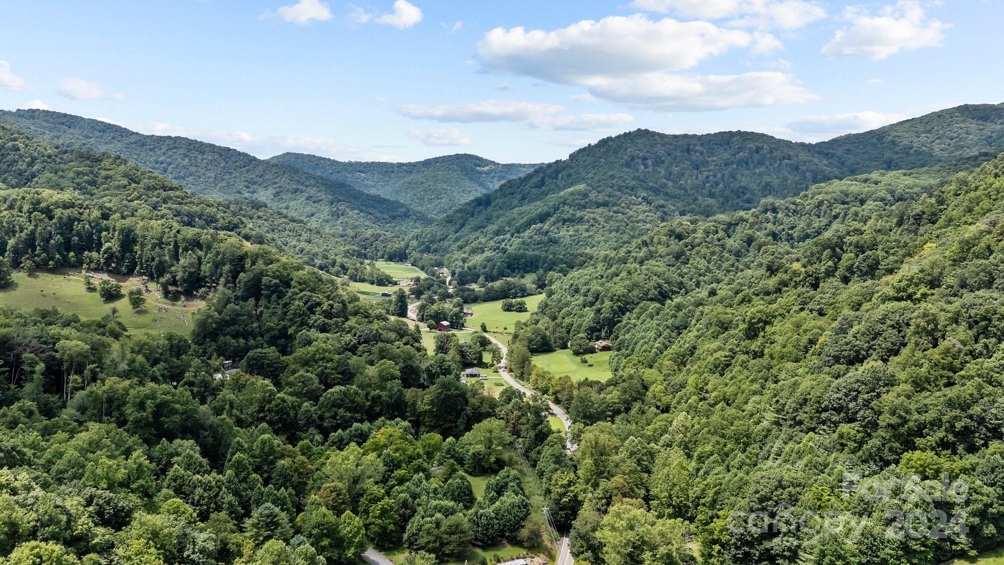 99999 Windswept Drive Burnsville NC 28714