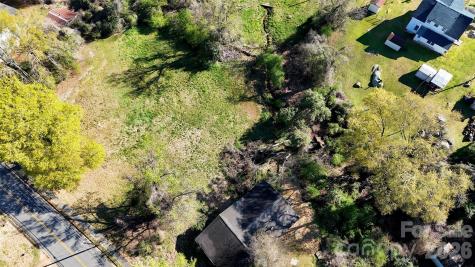 33 Pinecrest Avenue Great Falls SC 29055