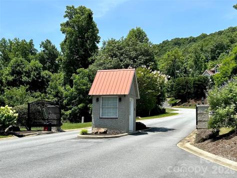 32 Camsyn Drive Weaverville NC 28787