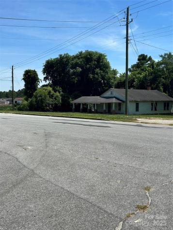 612&614 East Boulevard Chesterfield SC 29709