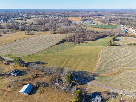 01 Dobbins Mill Road Yadkinville NC 27055