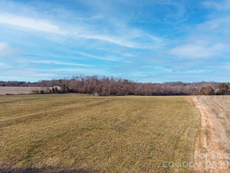 01 Dobbins Mill Road Yadkinville NC 27055