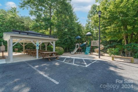 1316 Double Knob Drive Arden NC 28704