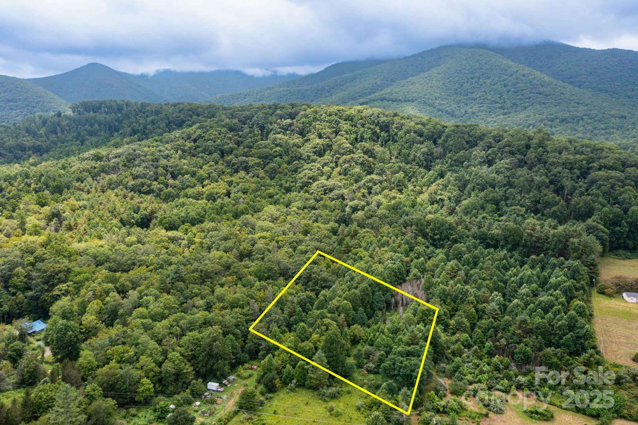99999 Rock Creek Road Burnsville NC 28714