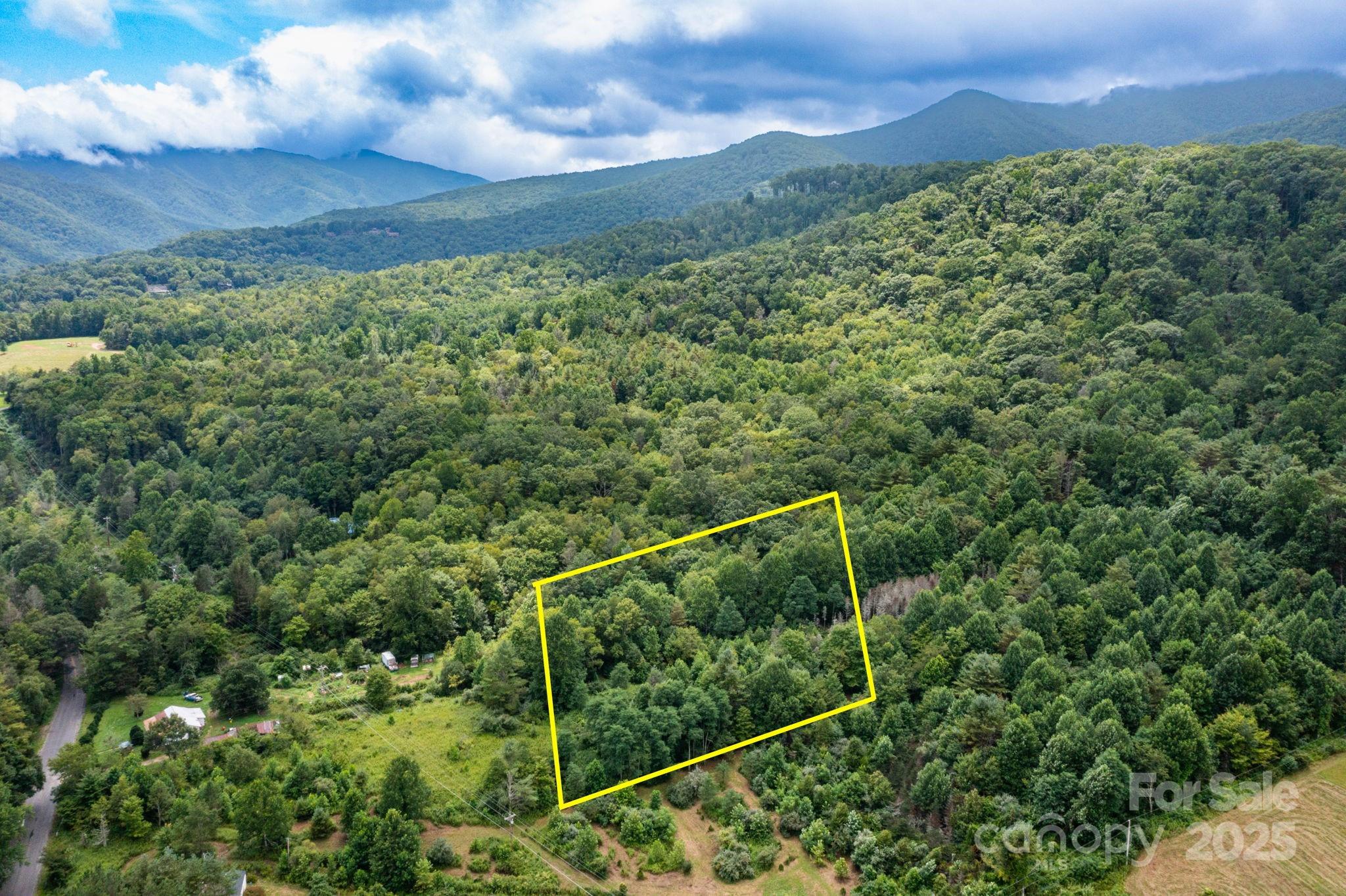 99999 Rock Creek Road Burnsville NC 28714
