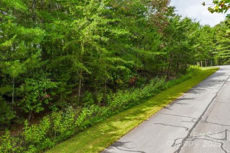 913 Bear Cliff Drive Nebo NC 28761