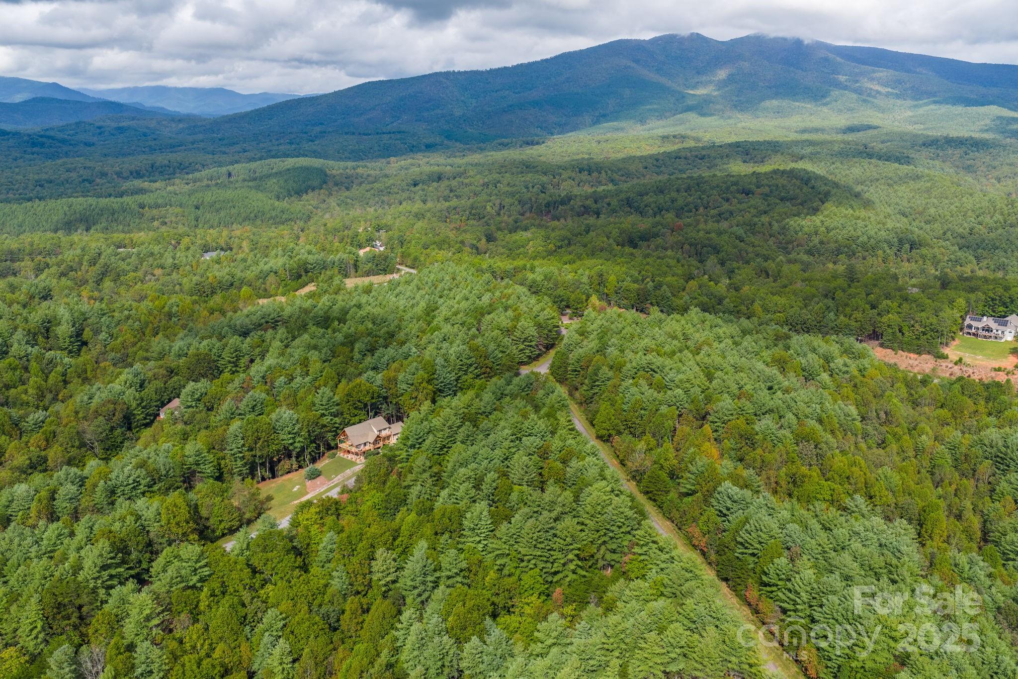 913 Bear Cliff Drive Nebo NC 28761