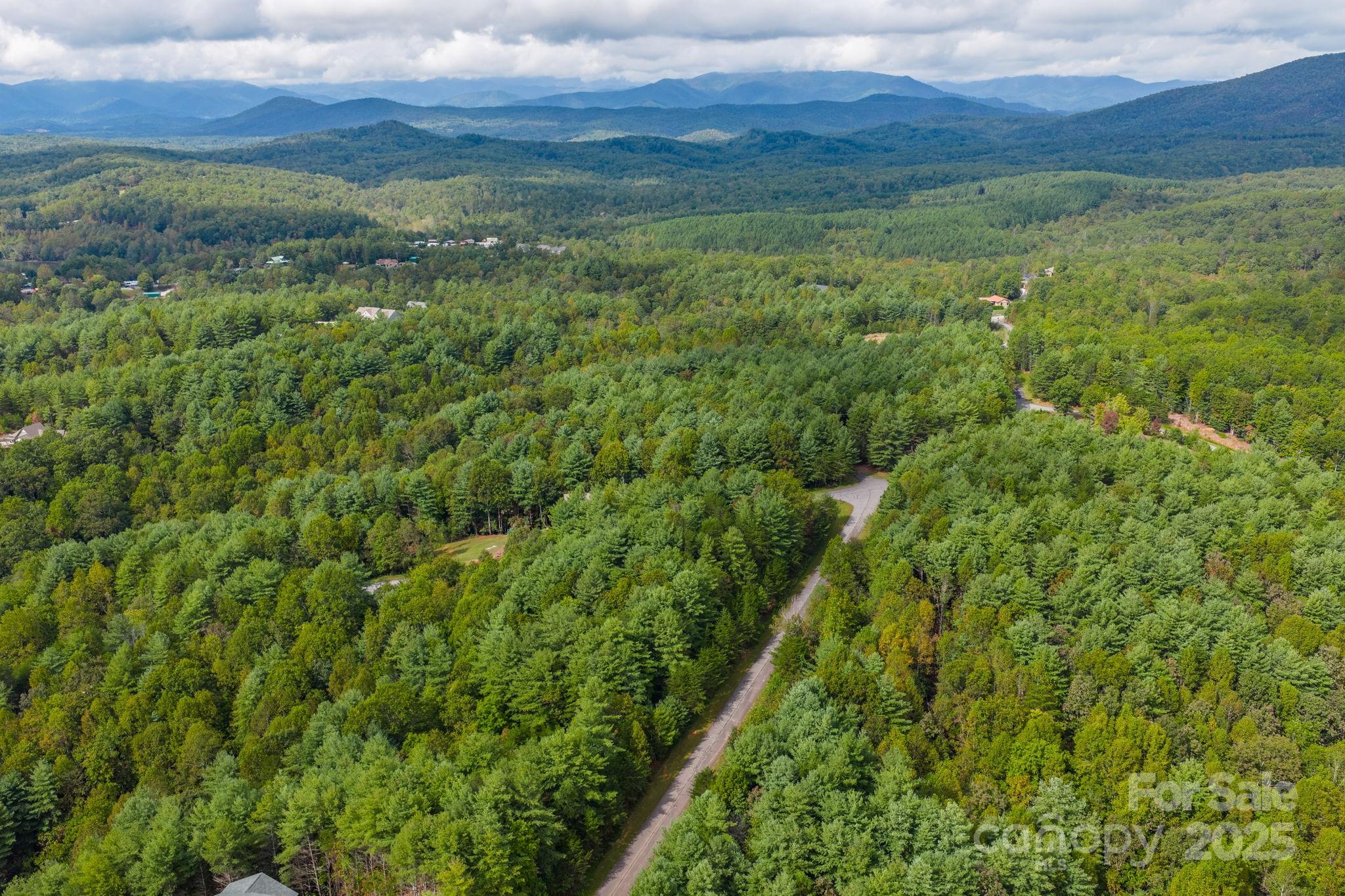 913 Bear Cliff Drive Nebo NC 28761