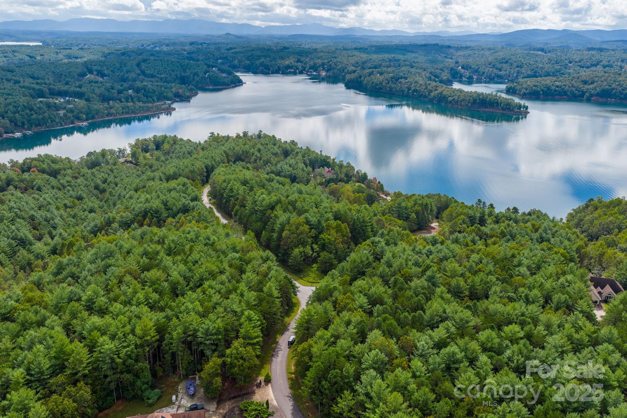 913 Bear Cliff Drive Nebo NC 28761