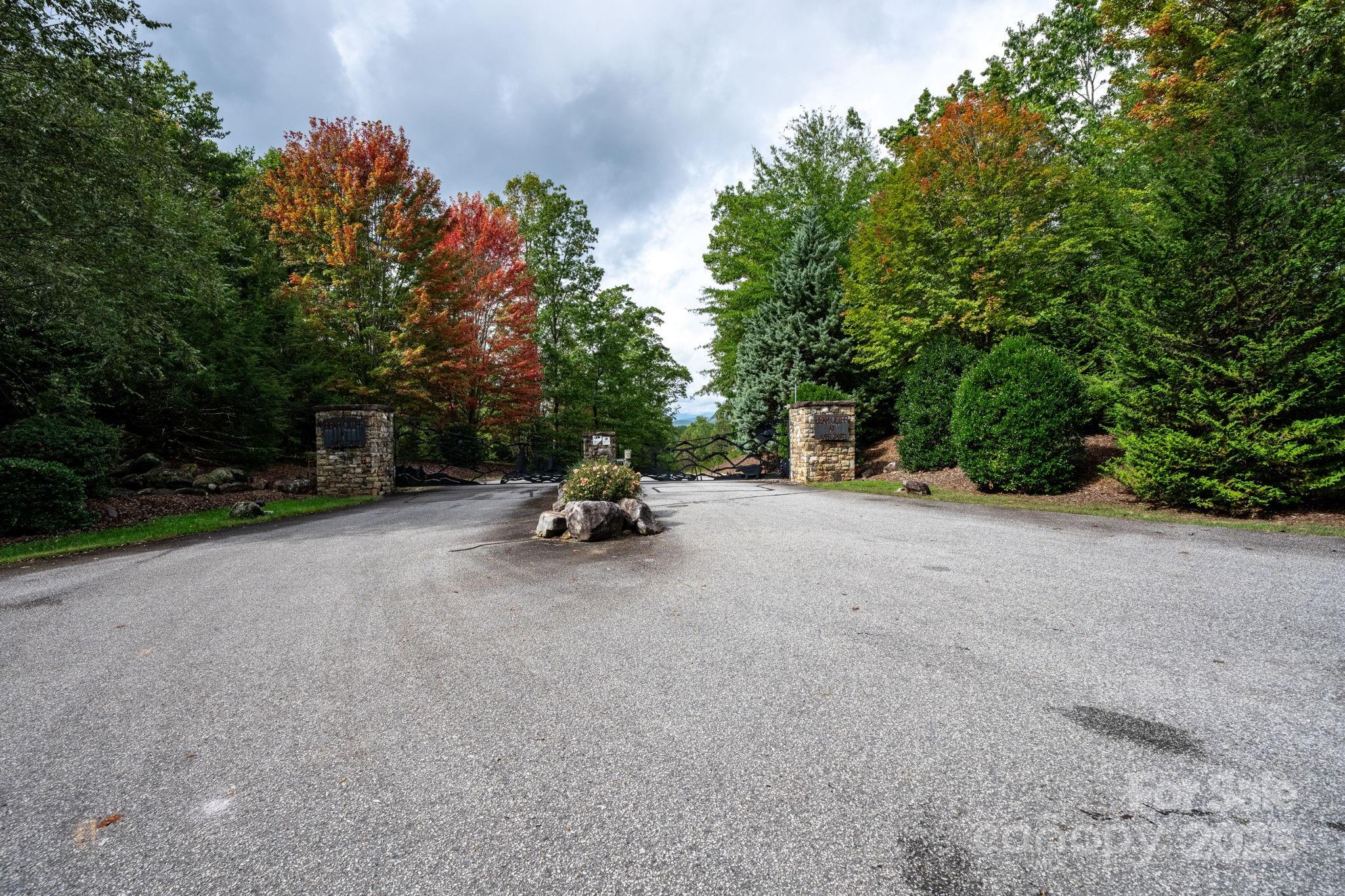 913 Bear Cliff Drive Nebo NC 28761
