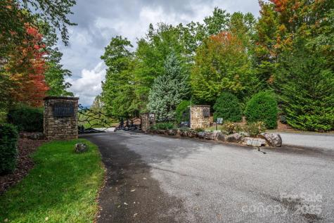 913 Bear Cliff Drive Nebo NC 28761