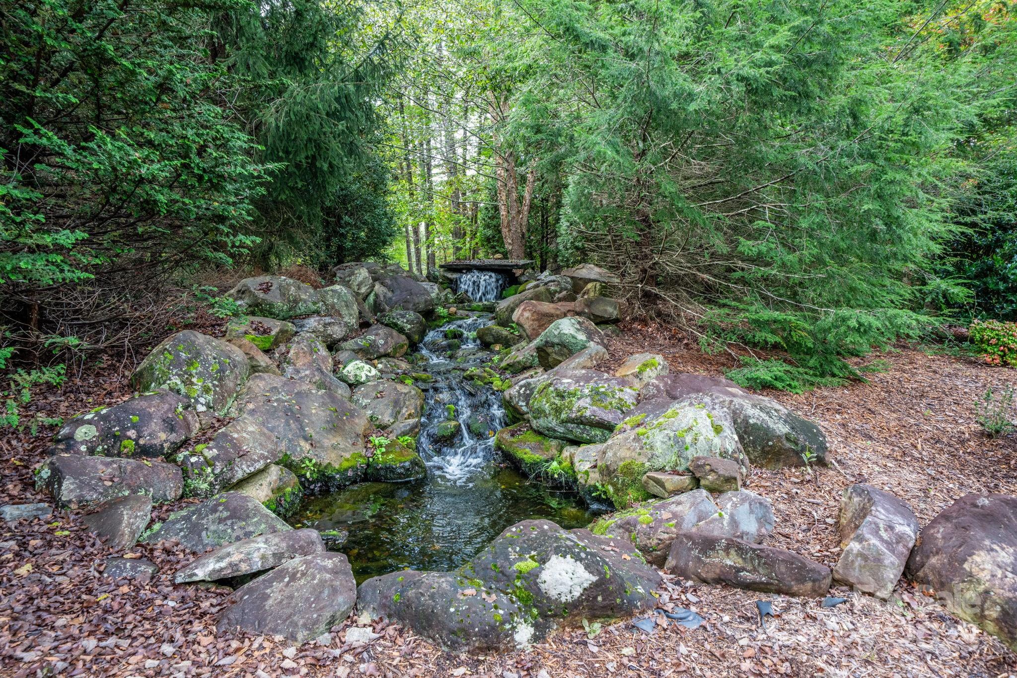 913 Bear Cliff Drive Nebo NC 28761