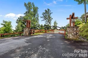W12 Curtain Bluff Hendersonville NC 28791
