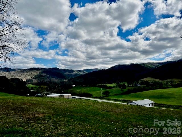 137 Cowboy Lane Hot Springs NC 28743