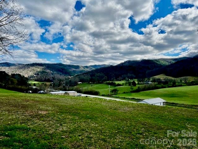 137 Cowboy Lane Hot Springs NC 28743