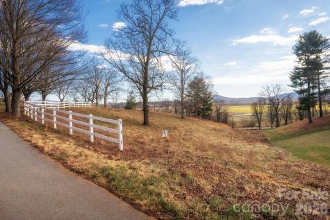 479 Nesbitt Drive Mills River NC 28759