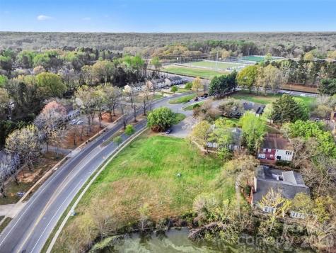 1725 Village Lake Drive Charlotte NC 28212