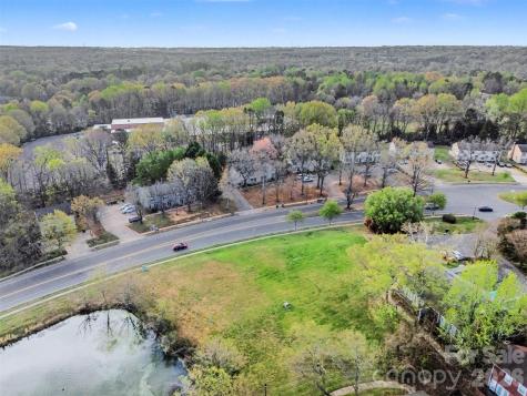 1725 Village Lake Drive Charlotte NC 28212