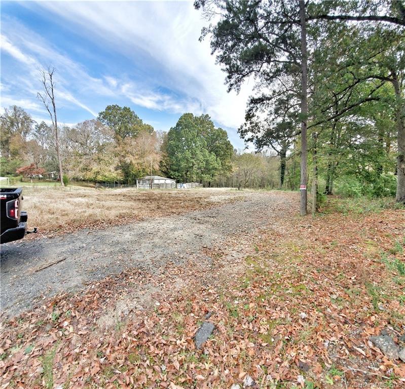 4216 Oakwood Road Charlotte NC 28269