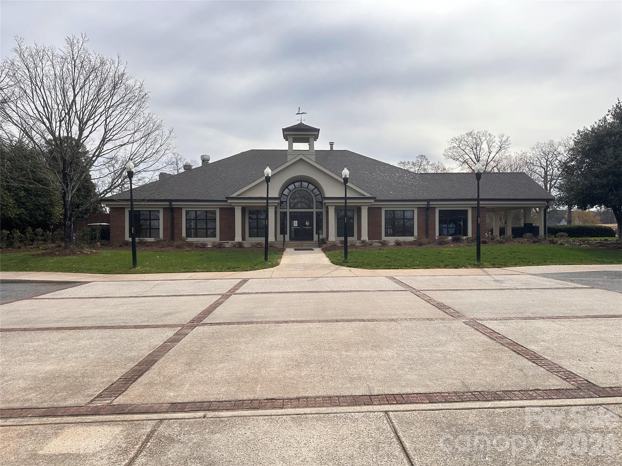 3785 Pinecrest Drive NE Hickory NC 28601