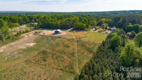 1075 Ring Tail Road Claremont NC 28610