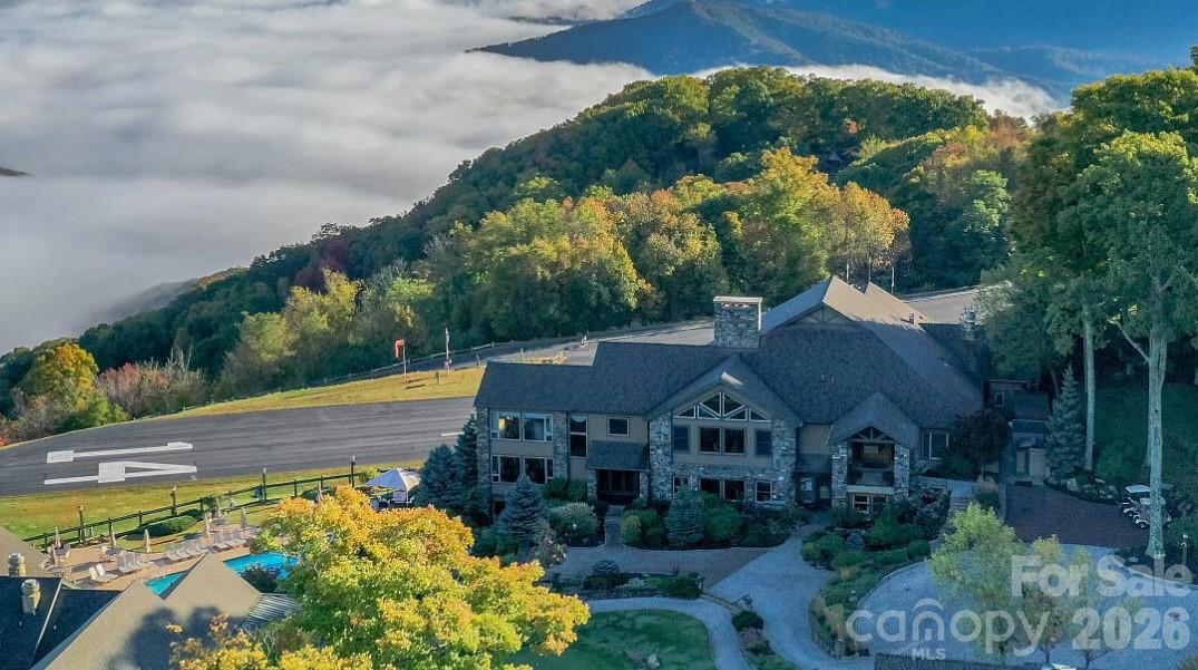 20 Cliff's Edge Drive Burnsville NC 28714