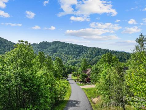 138 Whitfield Lane Weaverville NC 28787