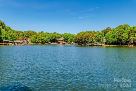 2467 Camelia Pointe Drive Sherrills Ford NC 28673